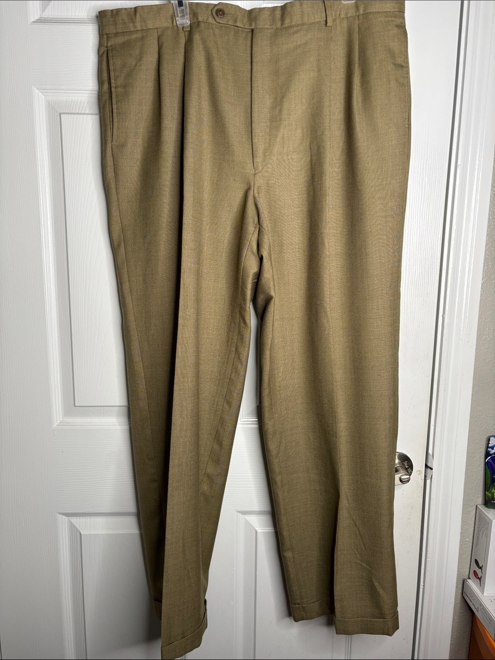 Men's Two-Piece Suit in Olive - Picture 10 of 13